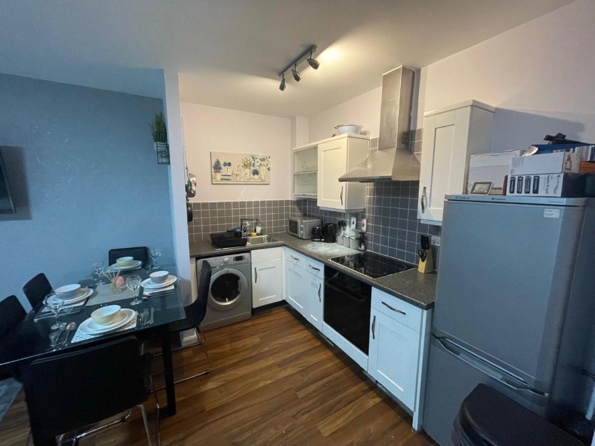Seven Suites - Beautiful 2-Bed Apartment With Parking In Watford Central Luaran gambar
