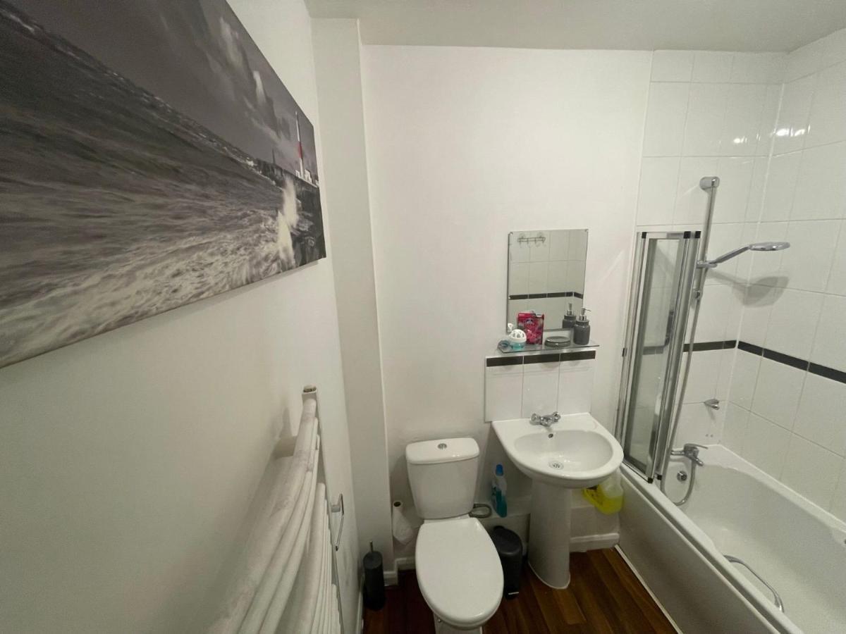 Seven Suites - Beautiful 2-Bed Apartment With Parking In Watford Central Luaran gambar
