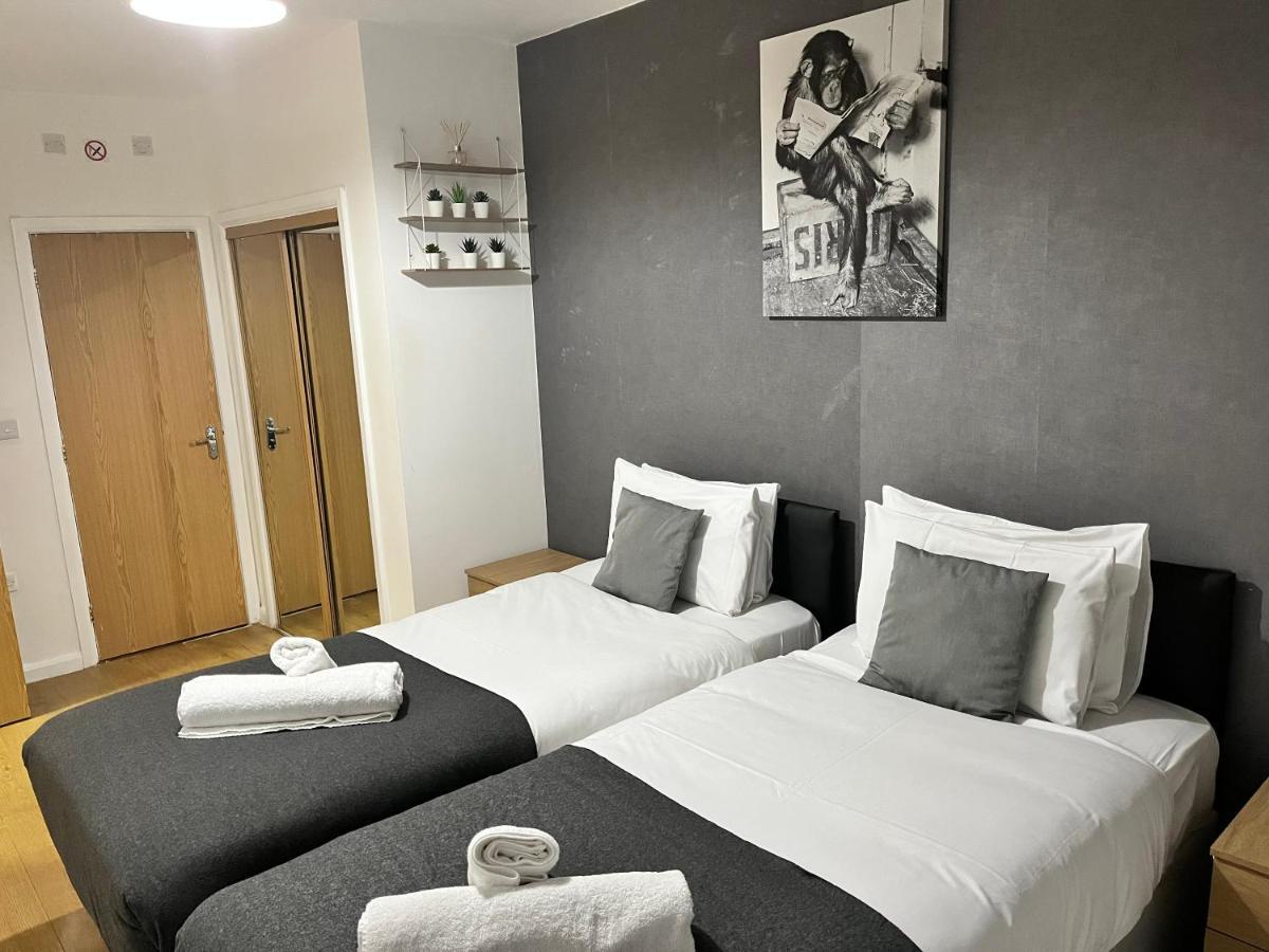 Seven Suites - Beautiful 2-Bed Apartment With Parking In Watford Central Luaran gambar